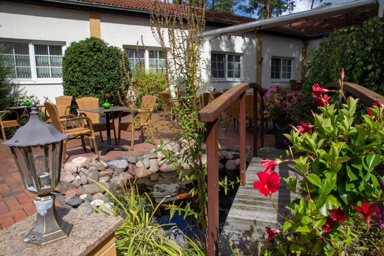 Hotel Fliegerheim Borkheide Экстерьер фото