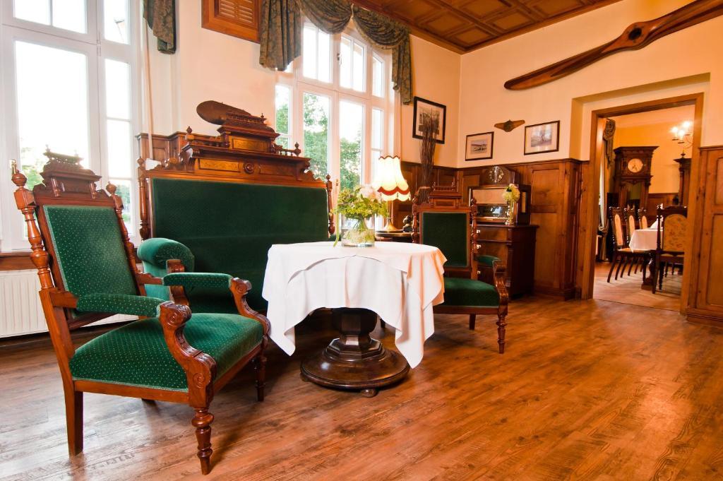 Hotel Fliegerheim Borkheide Экстерьер фото